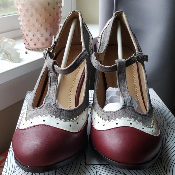 NIB Burgundy Dora t-strap pumps - Picture 2 of 12